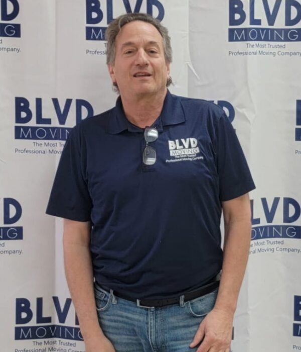 BLVD MOVING crew